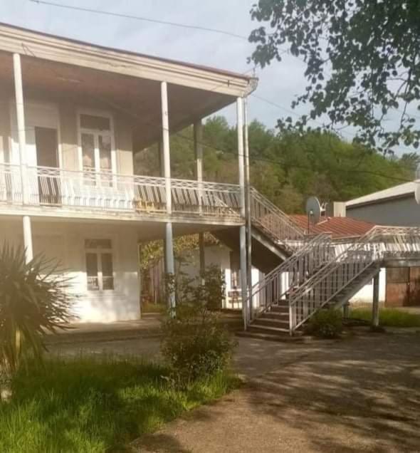 Guest House Knarik Jvari 외부 사진